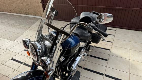 HARLEY-DAVIDSON SOFTAIL HERITAGE CLASSIC 114 HARLEY-DAVIDSON SOFTAIL HERITAGE CLASSIC 114